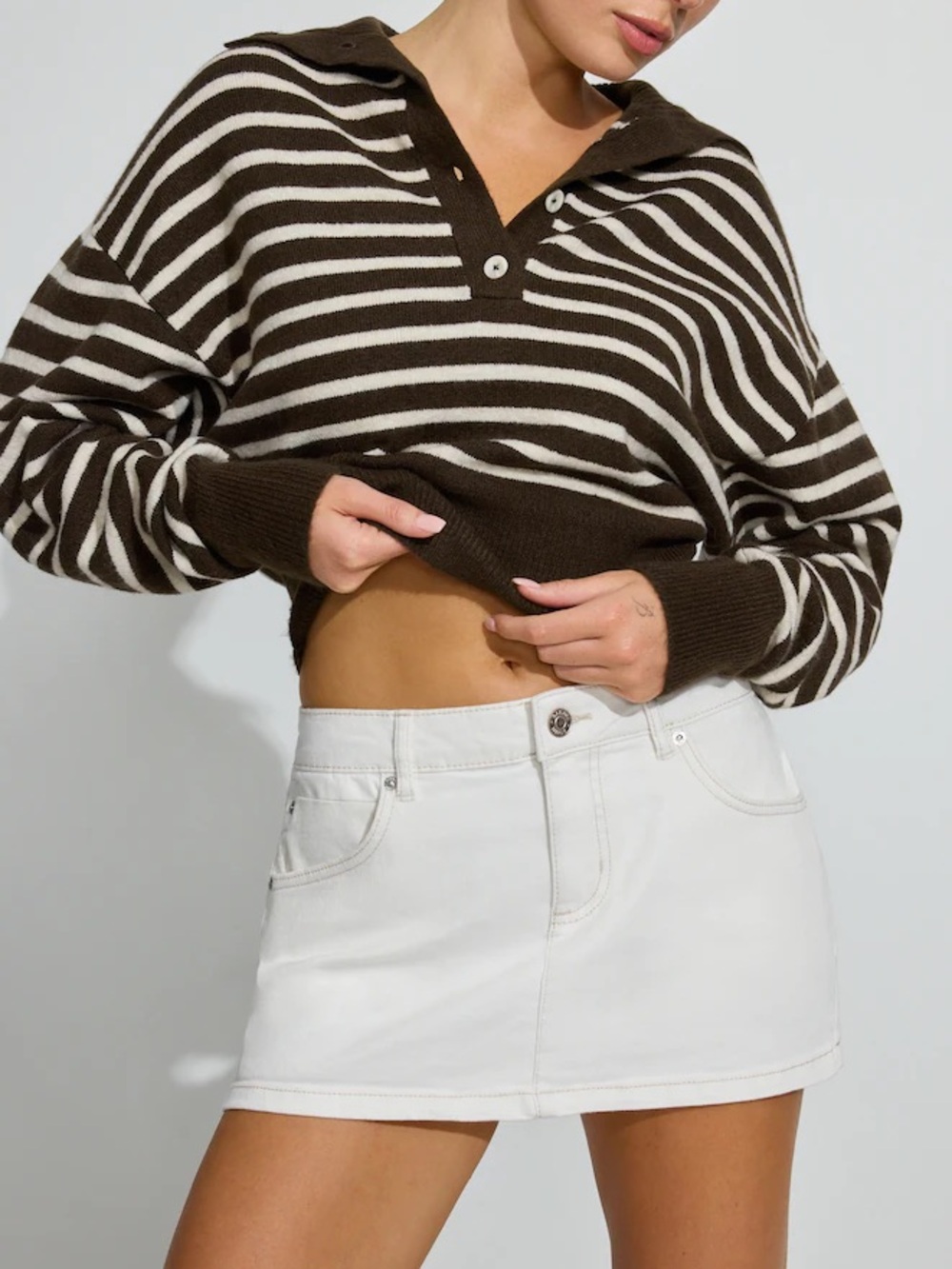 Garage Womens Striped Henley Sweater Size XS Brown & Cream With Buttons NWOT